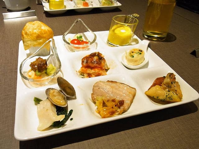 Wine＆Dining エマブル クインテッサホテル大阪ベイ - サブ画像1