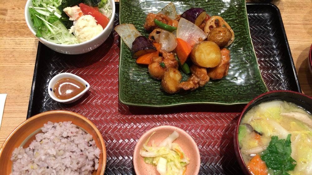 大戸屋ごはん処 イオンモール高の原店