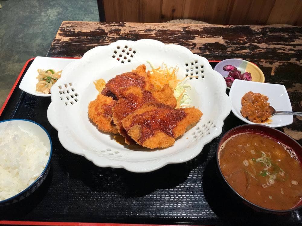 大衆居酒屋食堂どん