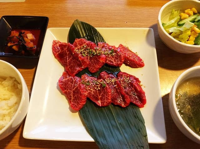 炭火焼肉 三宝苑 - サブ画像3