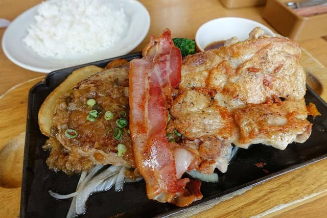 ココス 文教町店 - サブ画像1