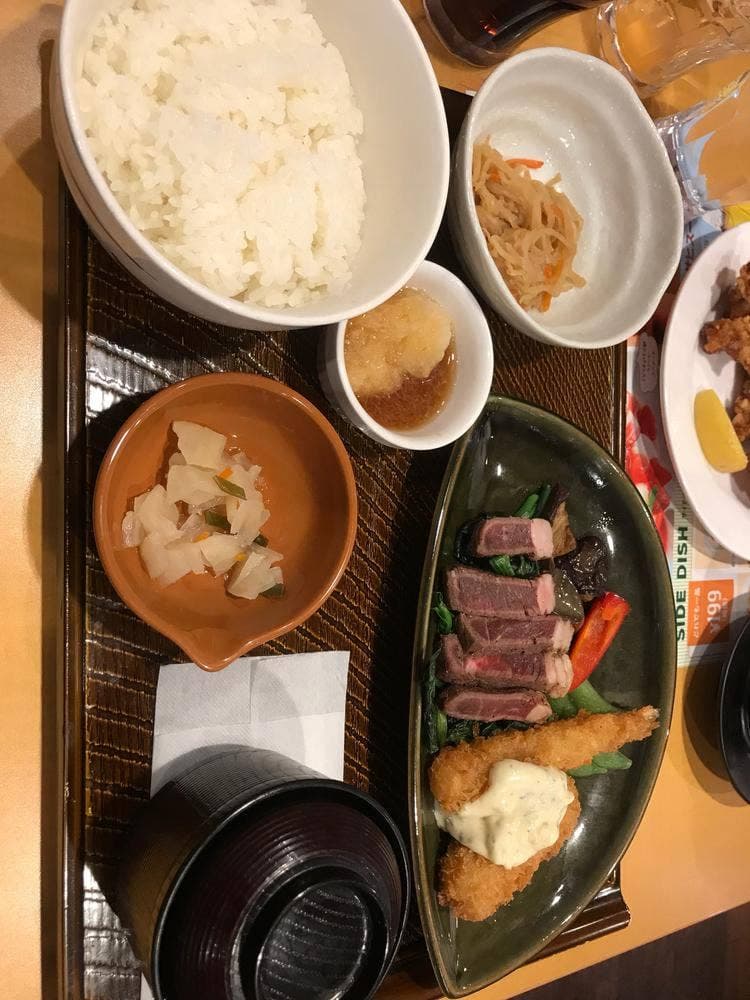 ガスト ウニクス成田店