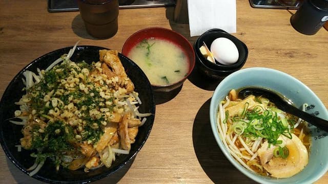 伝説のすた丼屋 狭山店 - サブ画像3