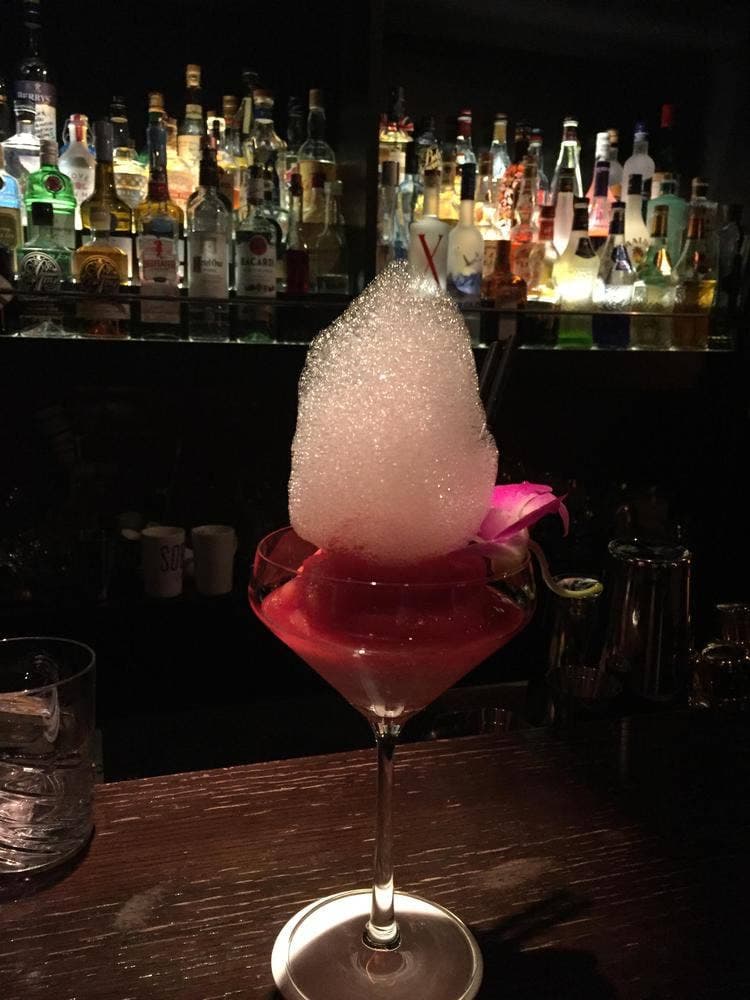 アークラウンジアンドバー