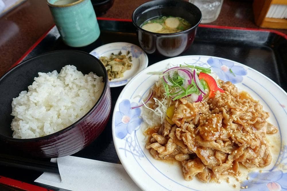 レストラン牛右衛門 新戸町店