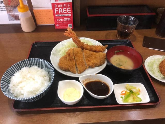 とんかつ専門店とん吉 - サブ画像1