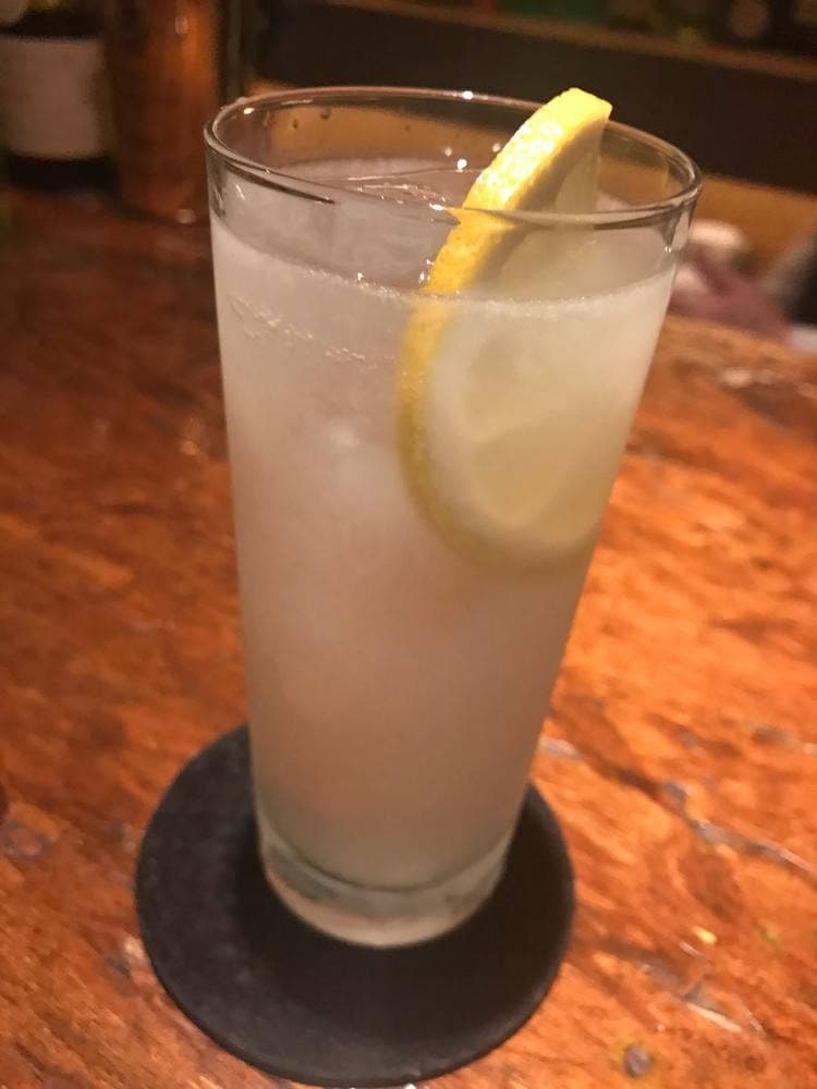 BAR JADE
