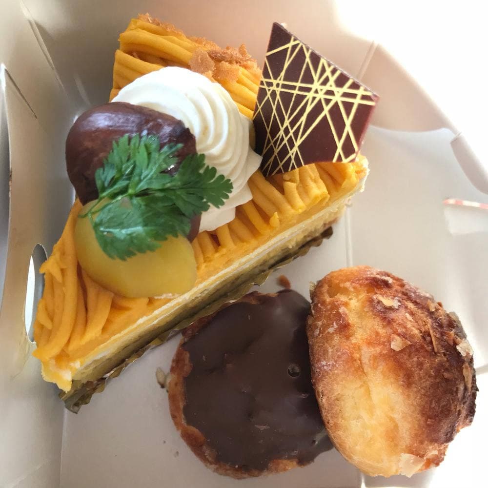 パティスリーブルス 本店