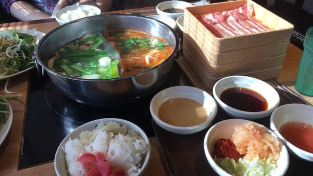 しゃぶ葉 横浜ワールドポーターズ店 - サブ画像1
