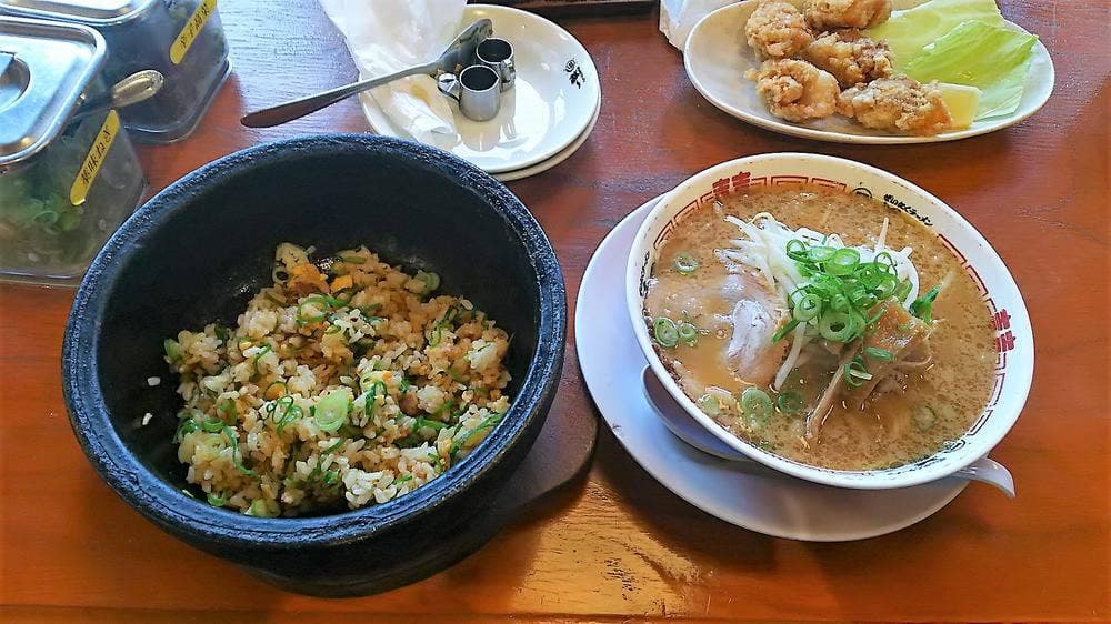 ぜいたくラーメン 福一善通寺店