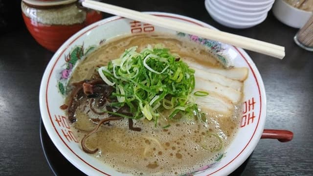九州ラーメン 丸九堂 片山津店 - サブ画像1