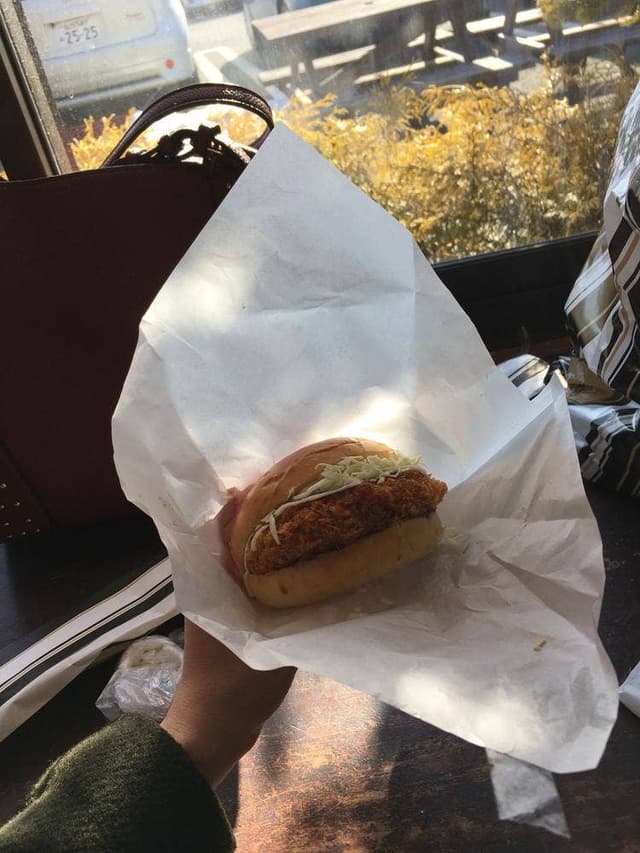 石窯パン工房 ばーすでい 利府菅谷台本店 - サブ画像1