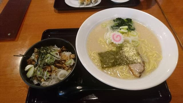 麺屋 なると 滑川店 - サブ画像1