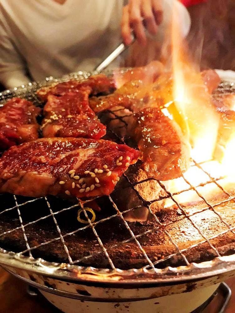 炭火焼肉 こたつ