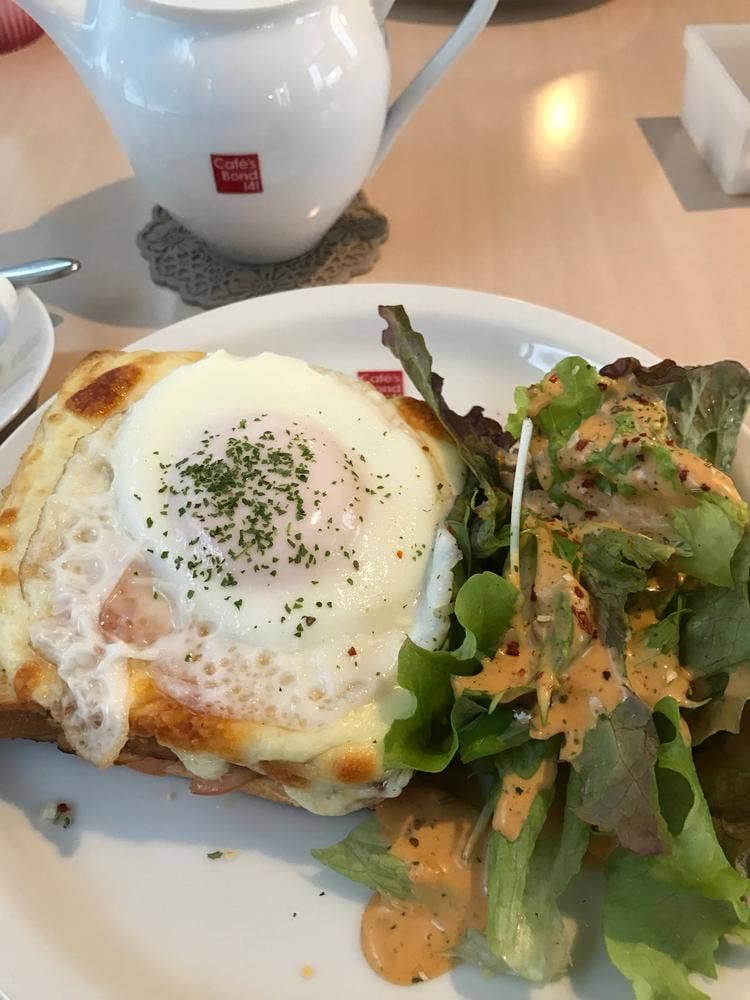 Cafe’s Bond 141