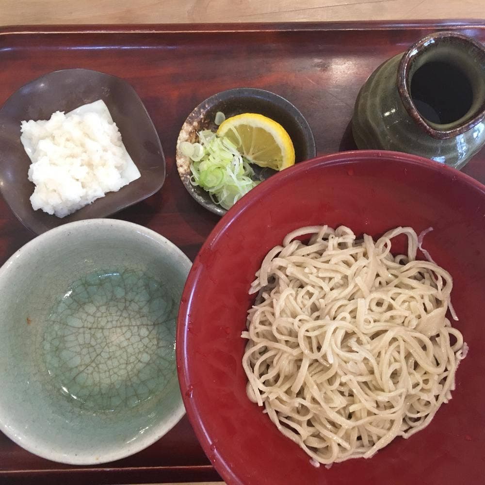 やそ八