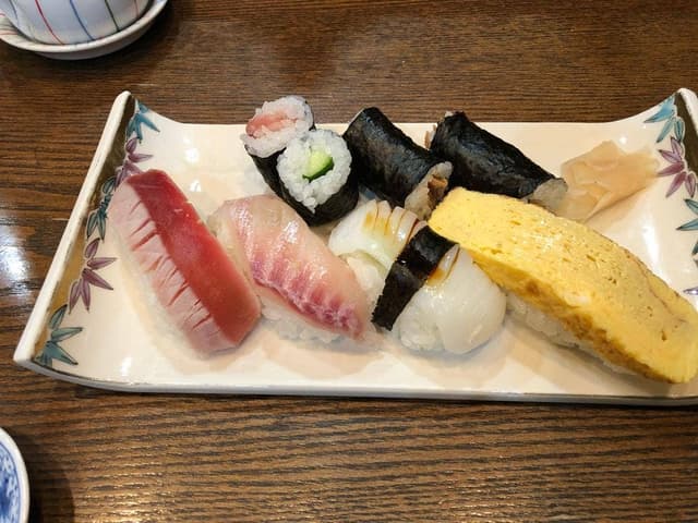 末広鮨 - サブ画像3