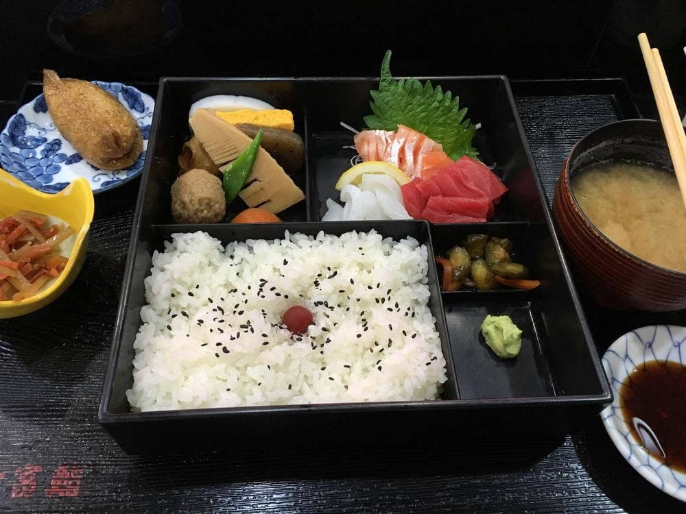 新富鮨 西新橋店