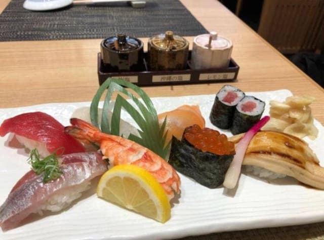 鮨処音羽 ルクアイーレ店 - サブ画像3