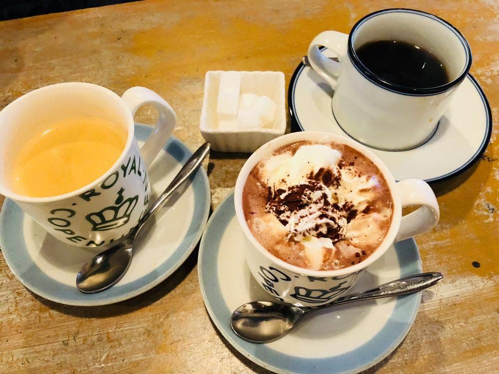 カフェギャルソン