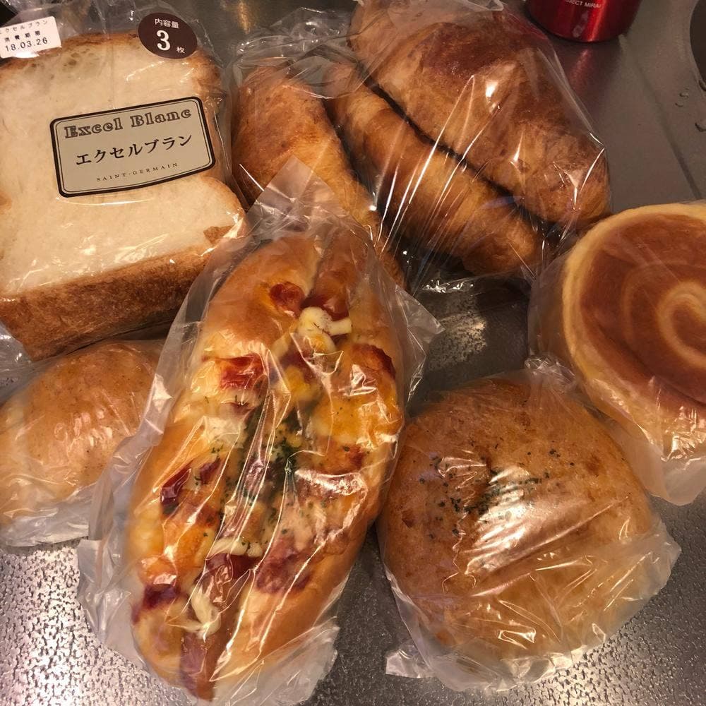 BREAD BOX