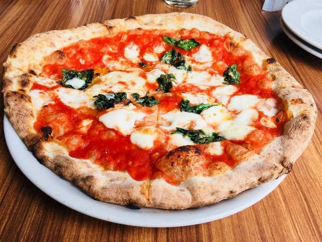 PIZZERIA E OSTERIA MASSIMO - サブ画像2