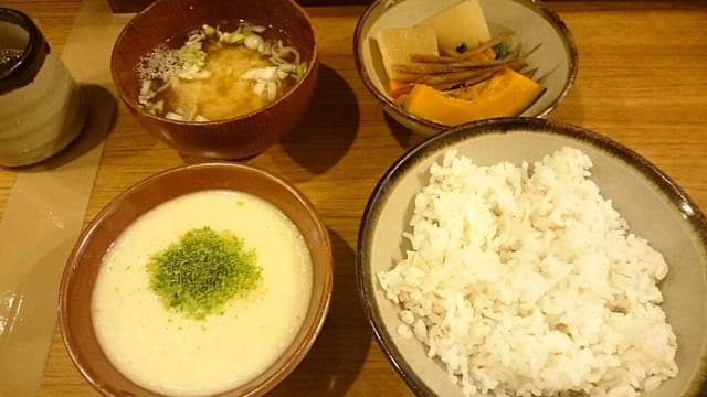 麦とろ 丘の上 - サブ画像3