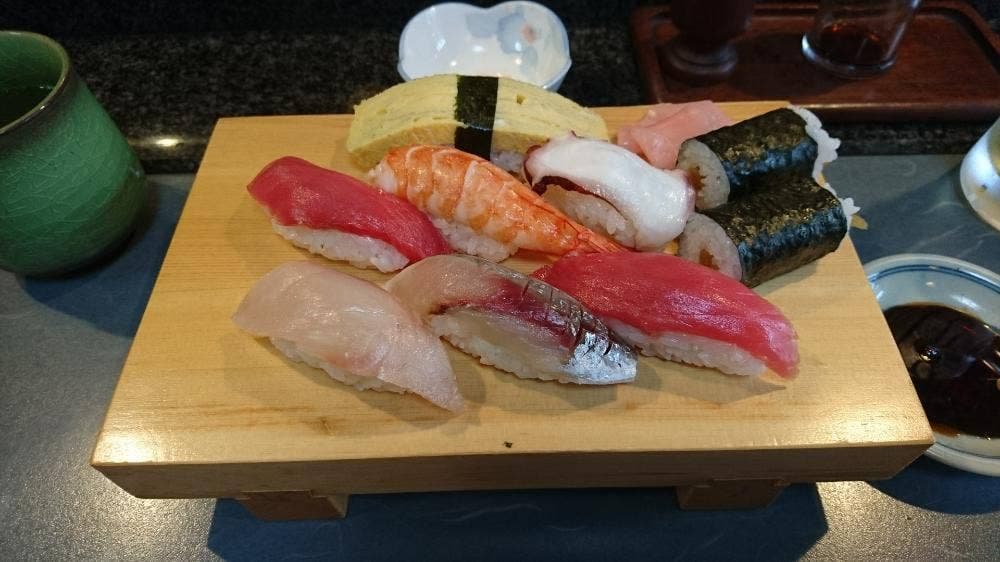 錦鮨