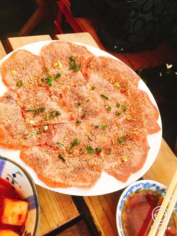 炭火焼ホルモン マダン