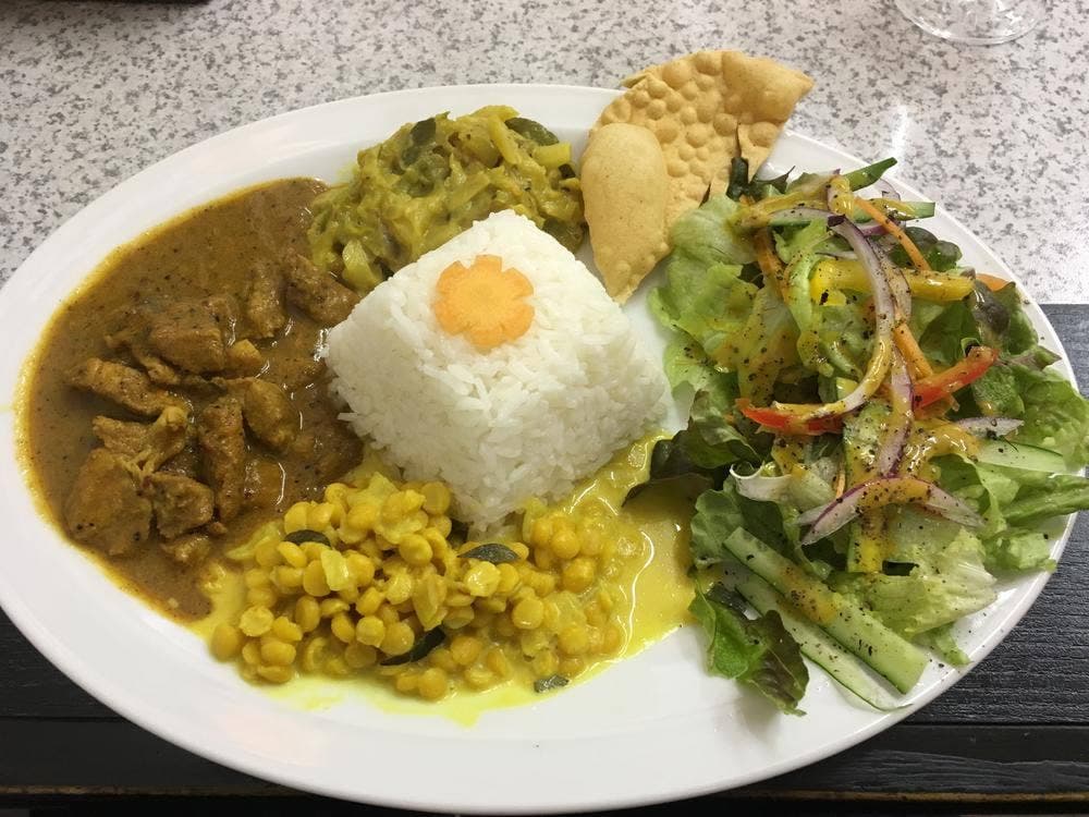 スリランカ レストラン ニルミニ