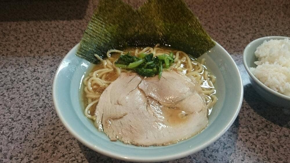 横浜屋 草薙店