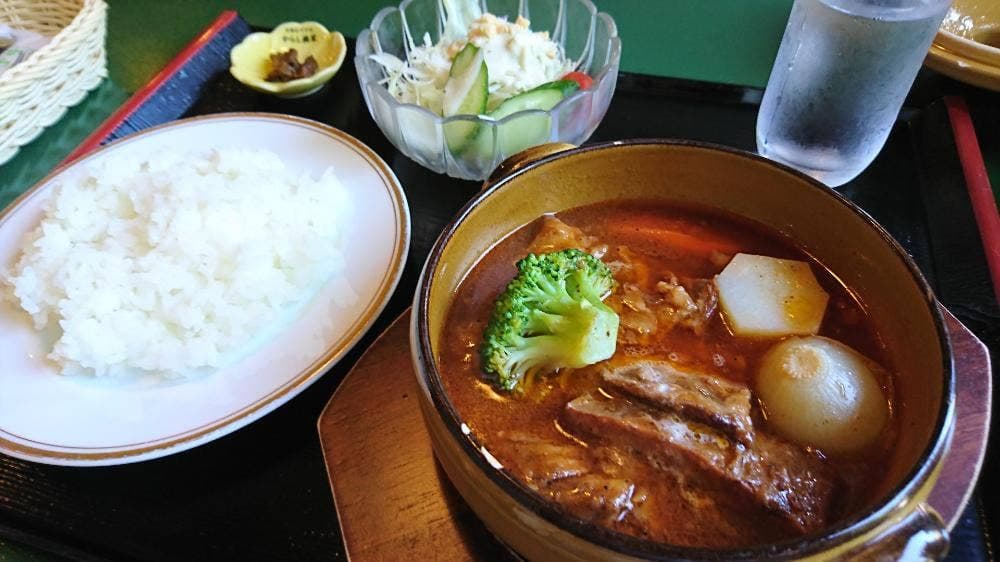 ビーフシチューの店 ロマン亭 伊豆修善寺温泉 花小道