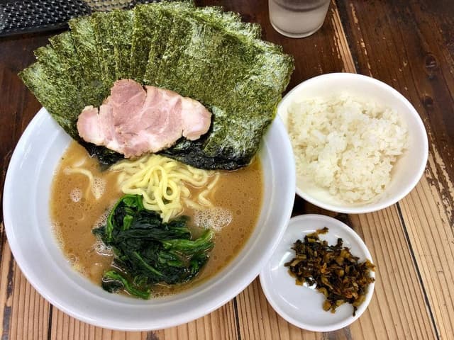 横浜らーめん 湘南乃家 - サブ画像3