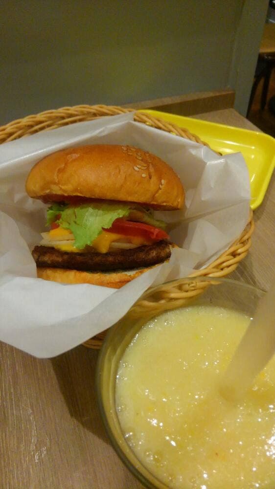 フレッシュネスバーガー 聖蹟桜ヶ丘店 - サブ画像1