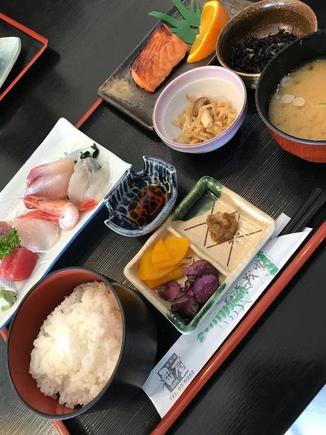 岩船鮮魚センター 食堂海鮮処番屋 - サブ画像3