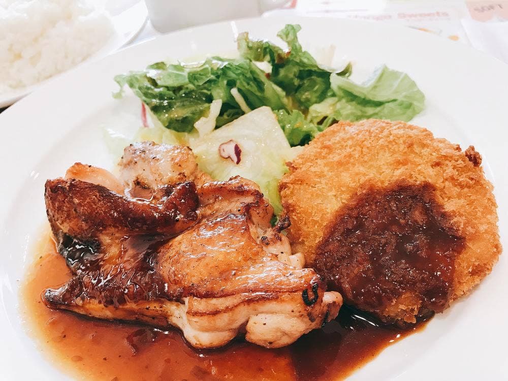 ガスト 青葉藤が丘店