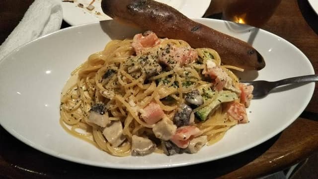 Shooters Sports Bar & Grill - サブ画像1