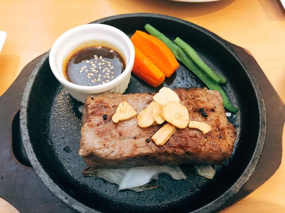 ダイニング＆カラオケ てつぱん