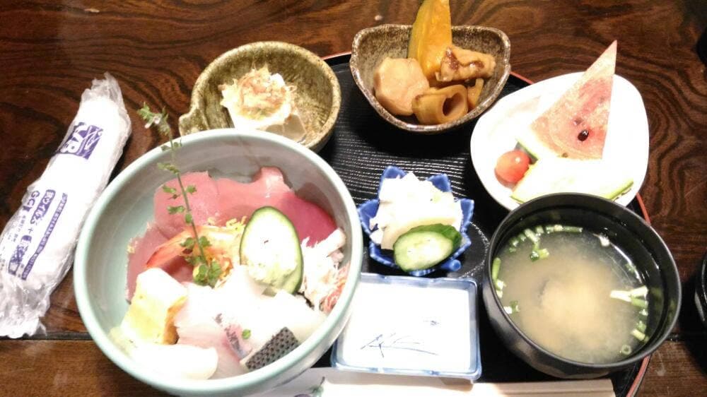 うおいち