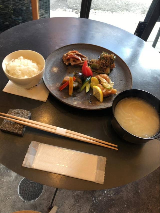 瀬戸内バル サニーデイホステル - サブ画像1