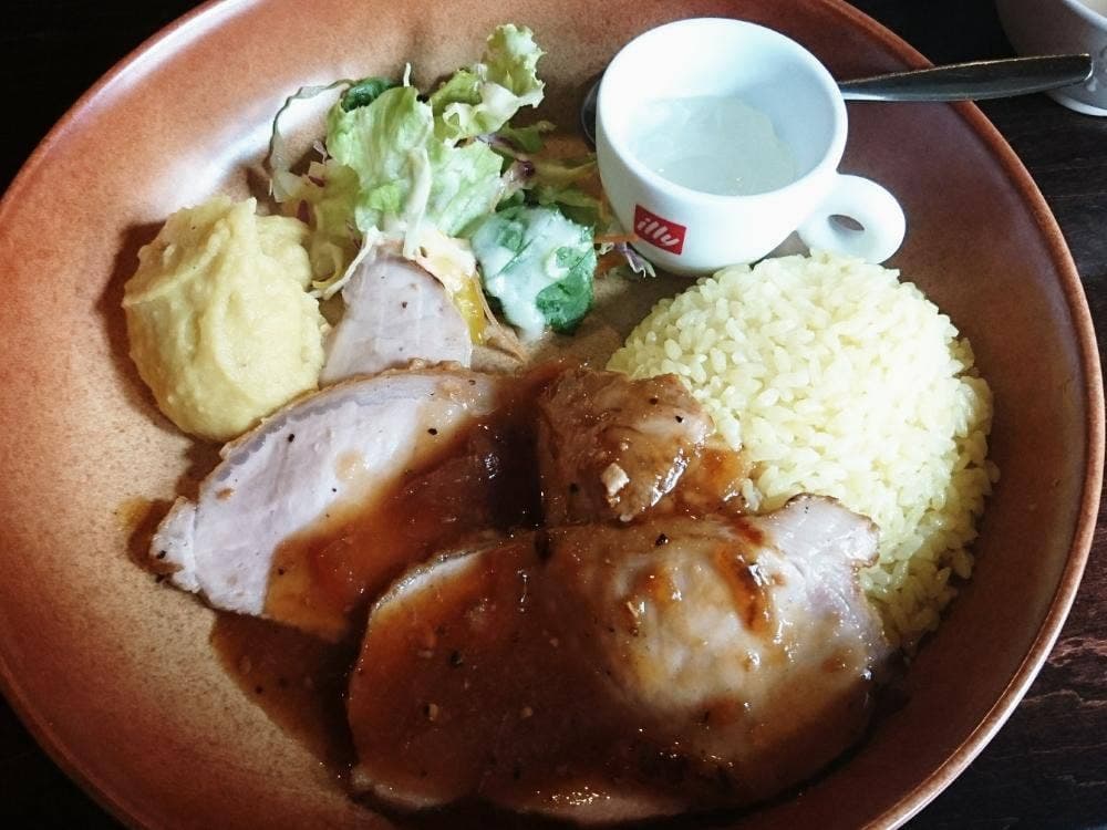 洋風酒場 コムソワ