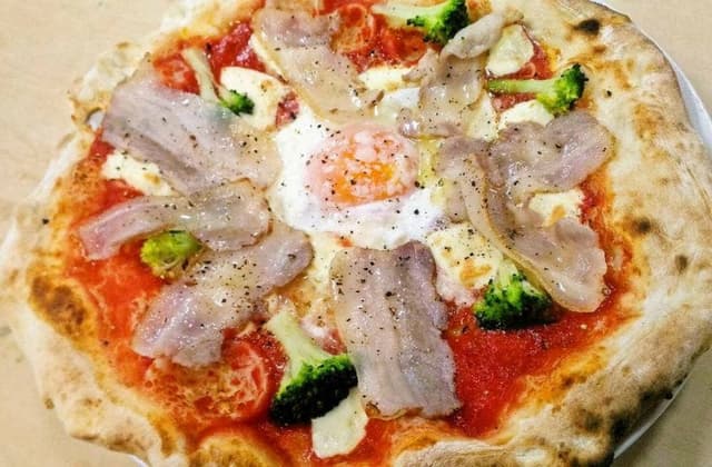 無添加自家製ベーコンと 窯焼きナポリピザ専門店 PIZZERIA PEPE - サブ画像1