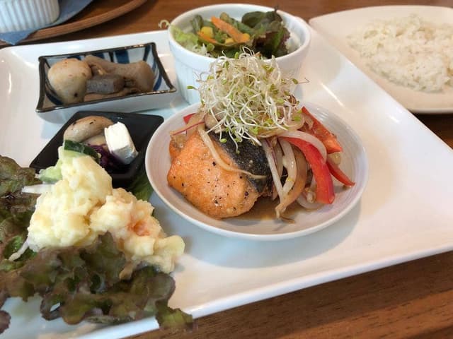 アン カフェ 205 - サブ画像1