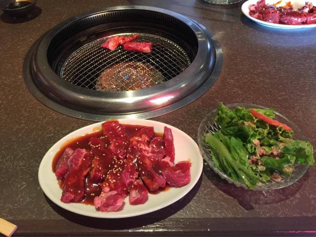 和牛焼肉 まるなか 京都男山店 - サブ画像1