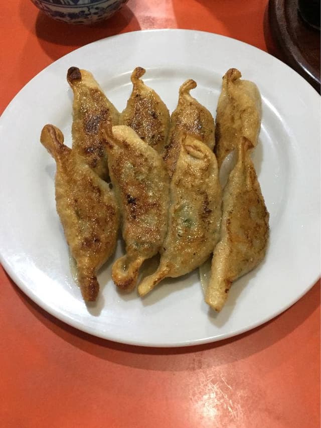 餃子会館 桜町支店 - サブ画像1