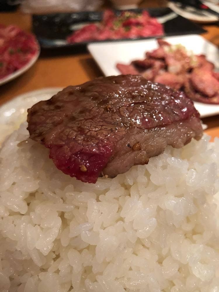 焼肉ざんまい六会店