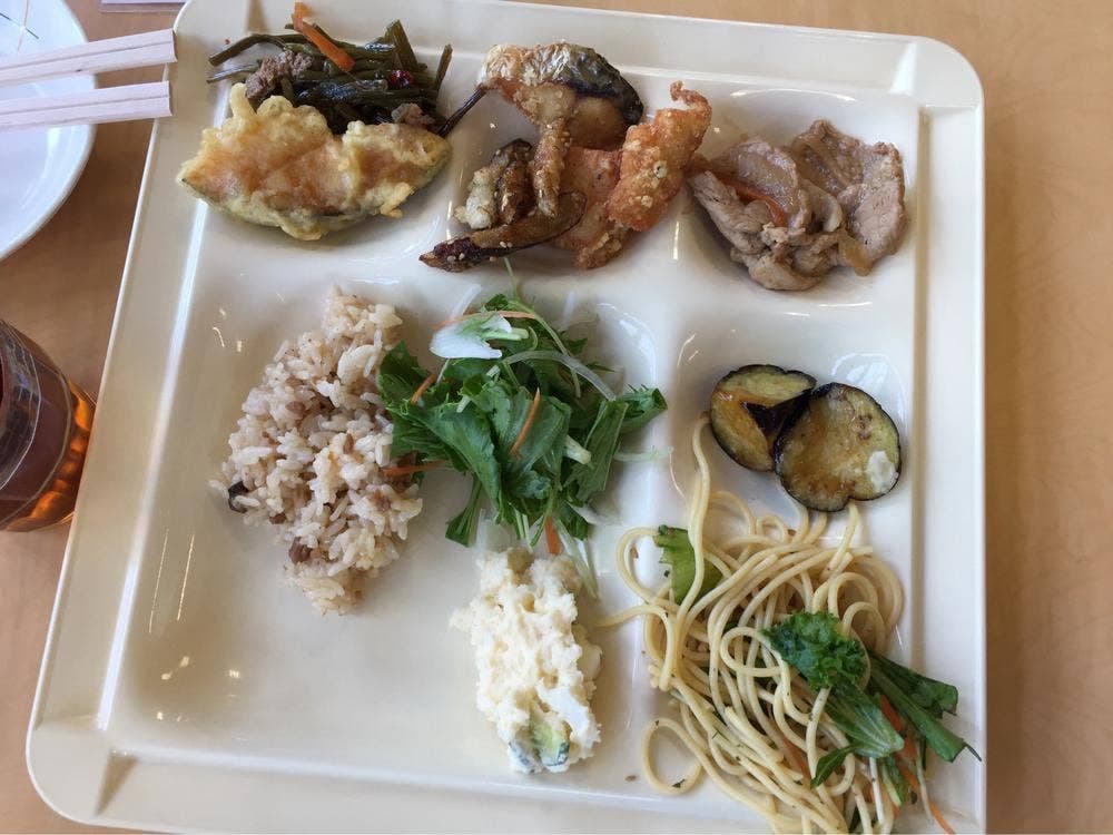 にじの耳納の里 レストラン夢キッチン