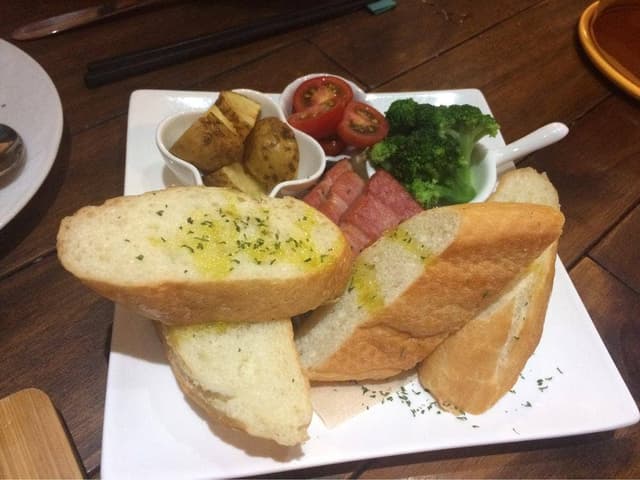 ラクレットチーズ専門店 ハスダバル - サブ画像3