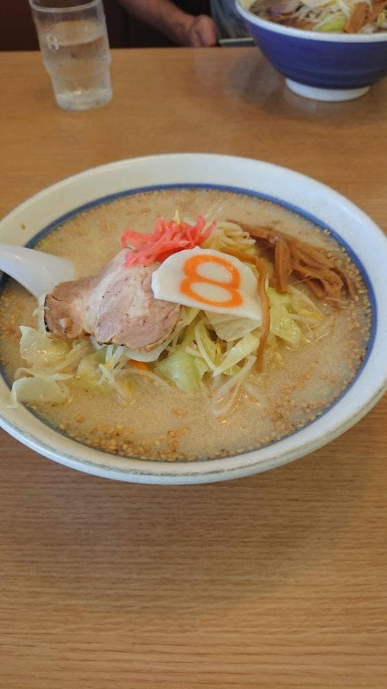 8番らーめん 広江店