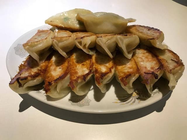 手作り鉄鍋餃子 双龍 - サブ画像1